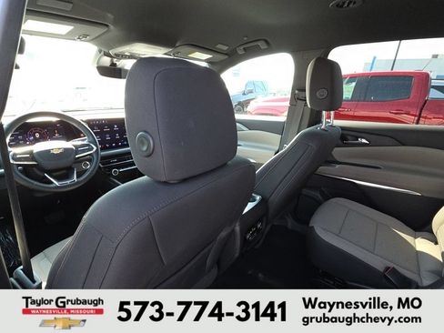 Used 2026 Chevrolet Traverse LT w/ Driver Confidence Package FWD image 27