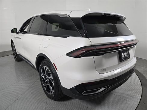 New 2026 Lincoln Nautilus Premier image 7