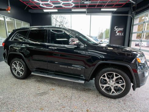 Used 2020 Jeep Grand Cherokee Limited w/ Luxury Group II image 5