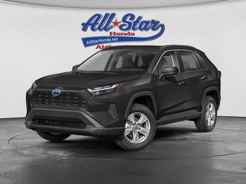 Used 2025 Toyota RAV4 LE AWD/4WD image 1