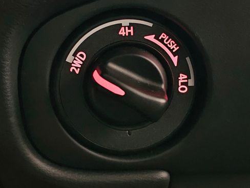 Used 2024 Nissan Frontier PRO-4X w/ Off-Road Protection Package image 29