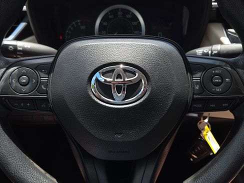 Certified 2022 Toyota Corolla LE FWD image 26