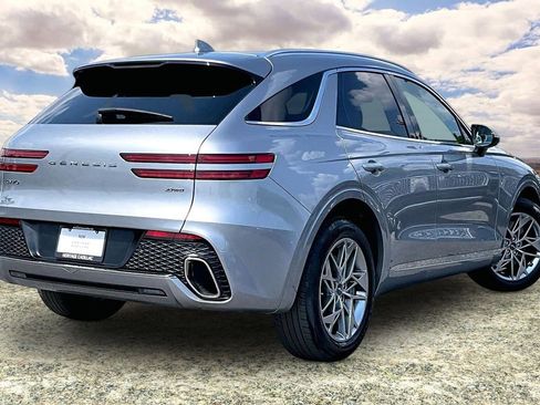 Used 2025 Genesis GV70 2.5T AWD/4WD image 5