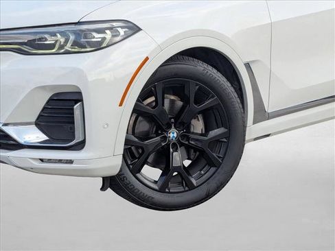 Used 2020 BMW X7 xDrive40i w/ Executive Package image 24