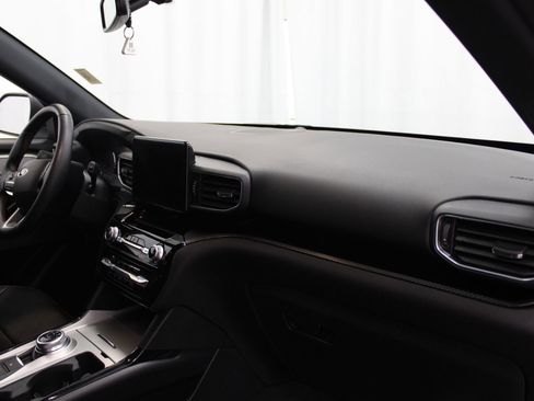 Used 2022 Ford Explorer ST-Line image 26
