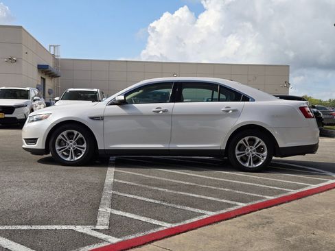 Used 2018 Ford Taurus SEL w/ Equipment Group 201A FWD image 6