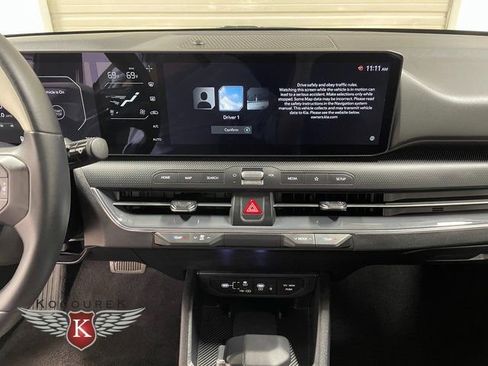 Used 2025 Kia K4 GT-Line w/ GT-Line Premium Package FWD image 17