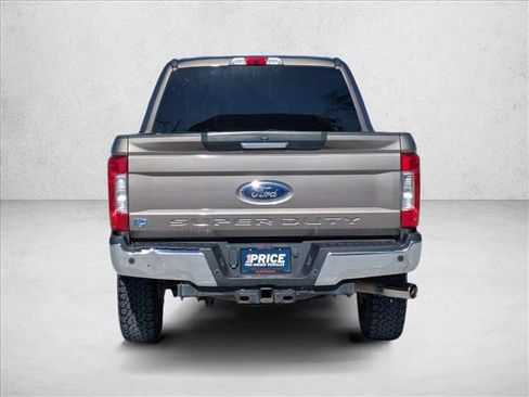 Used 2019 Ford F250 XLT w/ XLT Premium Package image 6