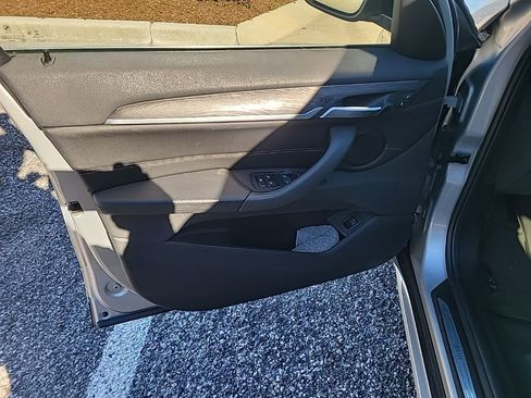 Used 2018 BMW X1 xDrive28i w/ Convenience Package image 17