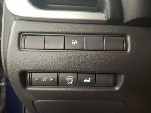 Used 2024 Nissan Rogue SV FWD image 16