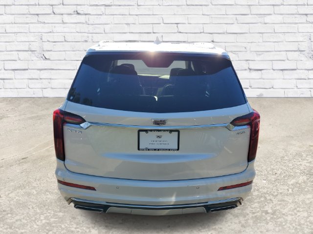 Used 2025 Cadillac XT6 Premium Luxury FWD image 3