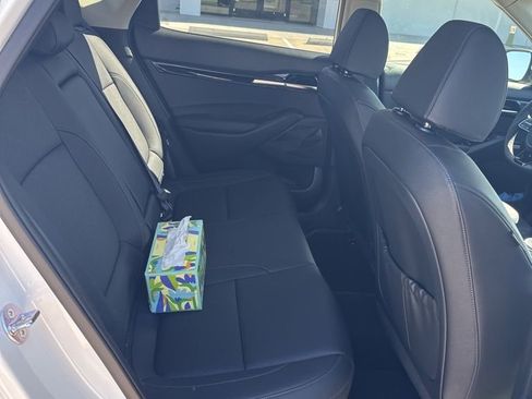 Used 2026 Kia Seltos SX w/ SX Sunroof Package image 9