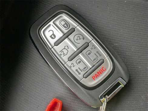 New 2026 Chrysler Pacifica Select w/ S Appearance Package image 29