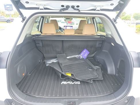 Used 2024 Toyota RAV4 Limited image 8