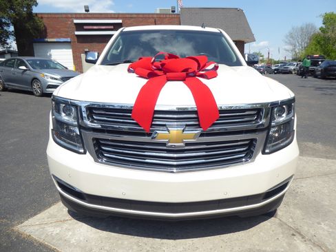 Used 2015 Chevrolet Suburban LTZ AWD/4WD image 4