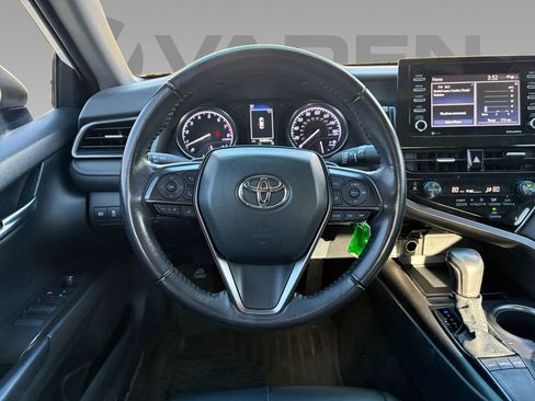 Used 2022 Toyota Camry SE image 9