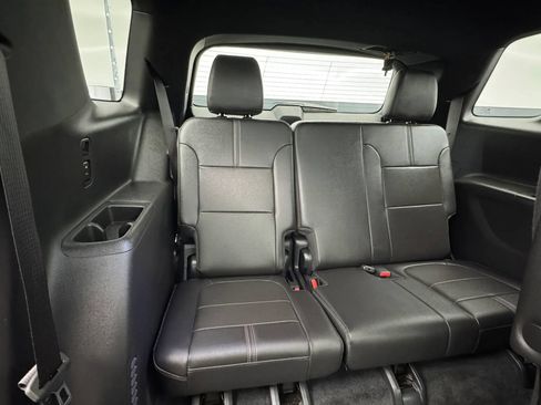 Used 2023 Chevrolet Traverse RS AWD/4WD image 46