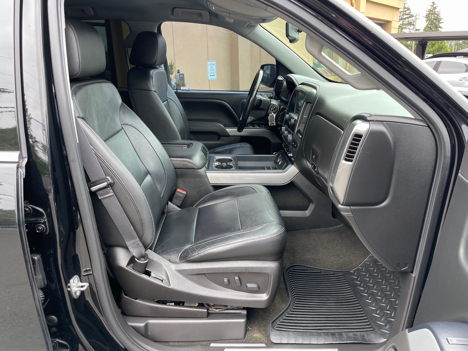 Used 2018 Chevrolet Silverado 1500 LTZ Z71 w/ LTZ Plus Package AWD/4WD image 20
