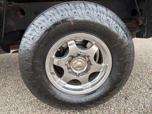 Used 2001 Chevrolet Silverado 2500 LS image 24