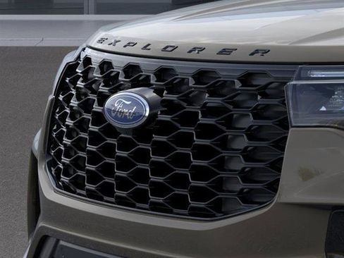 New 2026 Ford Explorer ST-Line w/ ST-Line Street Pack image 17