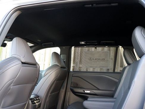 New 2026 Lexus TX 500h AWD image 17