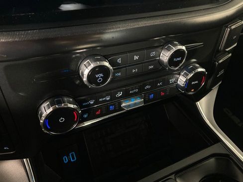 Used 2022 Ford F150 Platinum image 9