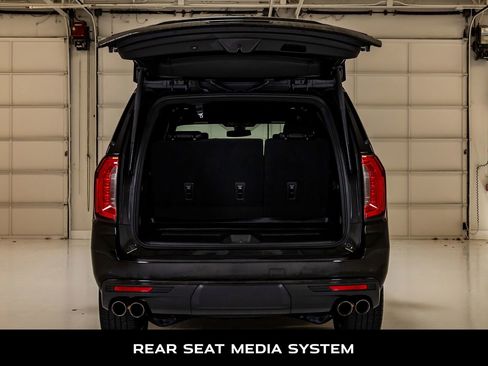 Used 2021 GMC Yukon Denali w/ LPO, Illumination Package AWD/4WD image 8