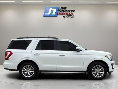 Used 2020 Ford Expedition XLT w/ Equipment Group 202A AWD/4WD image 4