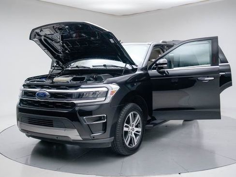 Used 2024 Ford Expedition Limited AWD/4WD image 17