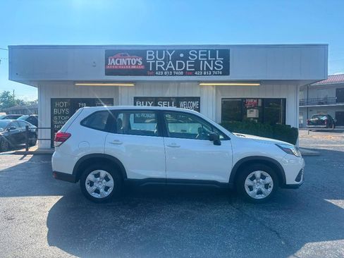 Used 2024 Subaru Forester AWD/4WD image 1