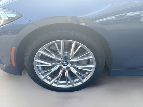 Used 2023 BMW 330i Sedan w/ Driving Assistance Package image 37