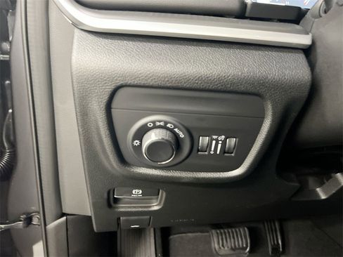 New 2025 Jeep Grand Cherokee L Altitude image 15