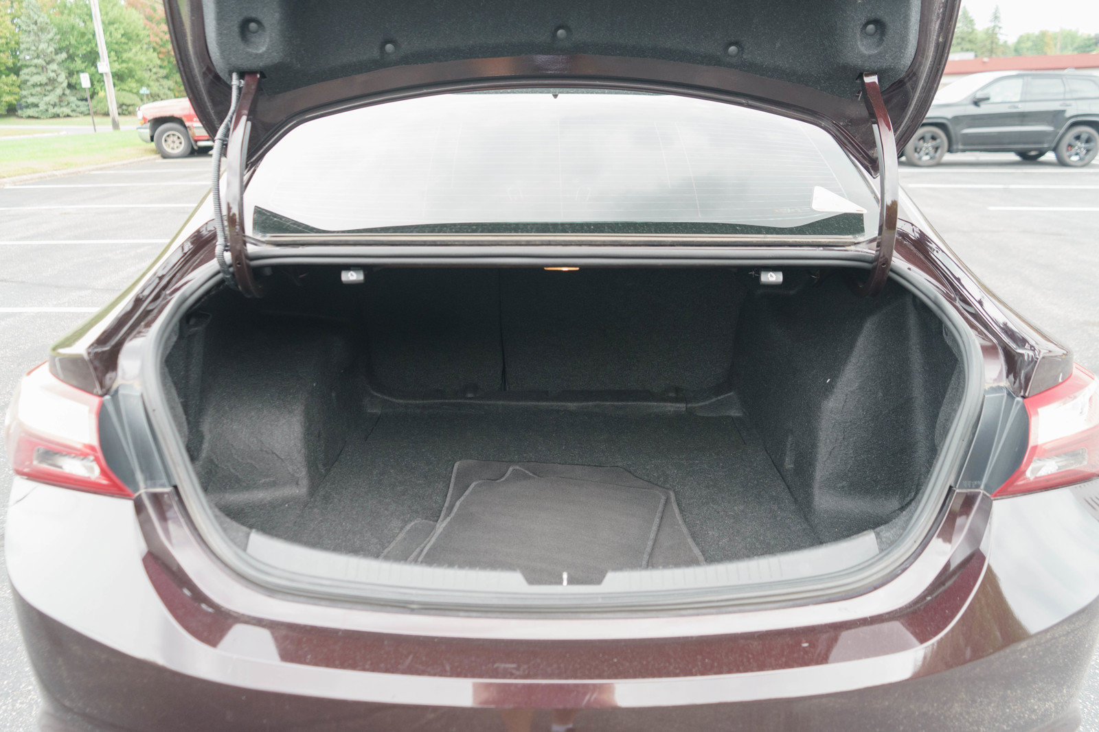 Used 2021 Chevrolet Malibu LT FWD image 9