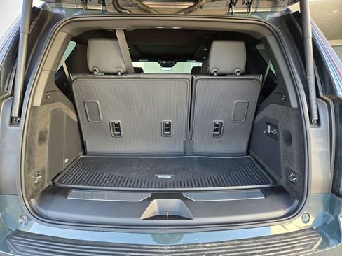 New 2026 Cadillac Escalade Luxury w/ LPO, Floor Liner Package image 33