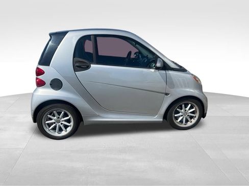 Used 2009 smart fortwo passion RWD image 6