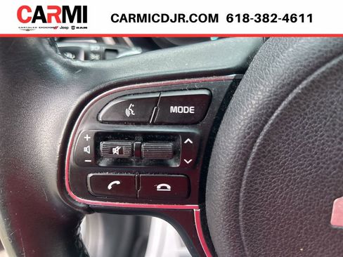Used 2022 Kia Niro EX Premium w/ Cold Weather Package FWD image 19