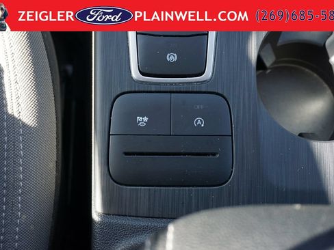 Used 2021 Ford Escape SE w/ Cold Weather Package AWD/4WD image 21