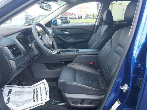 Certified 2023 Nissan Rogue Platinum w/ Platinum Premium Package FWD image 13