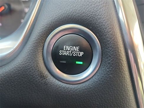 Certified 2020 Chevrolet Traverse LT w/ Driver Confidence II Package image 17