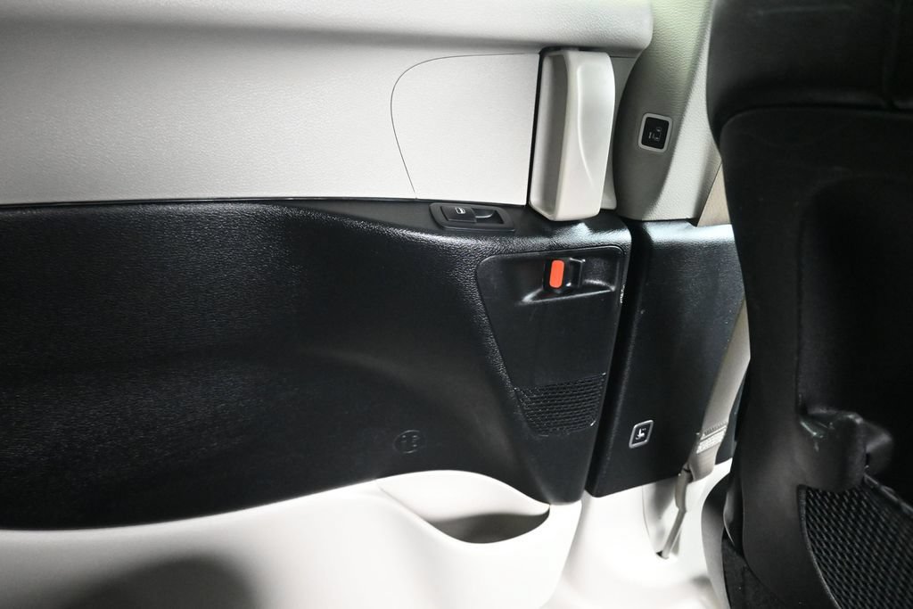 Used 2024 Chrysler Pacifica Touring-L FWD image 52