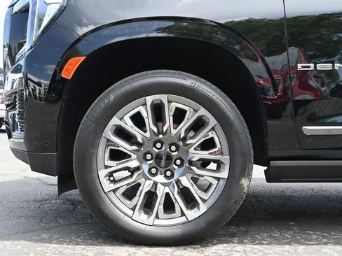 Used 2024 GMC Yukon Denali Ultimate AWD/4WD image 29