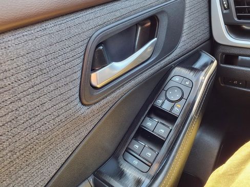 Certified 2023 Nissan Rogue SV AWD/4WD image 18