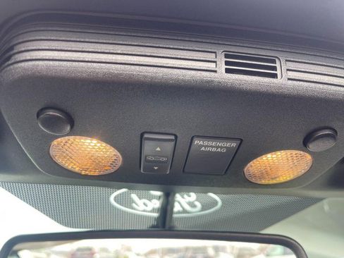 Used 2017 Ford Mustang GT Premium image 31