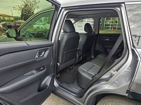 New 2026 Nissan Rogue Platinum w/ Platinum Premium Package image 12