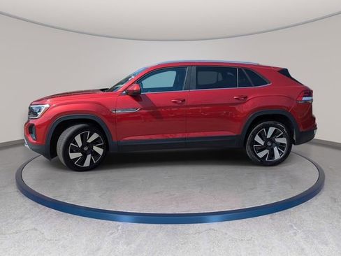 Used 2024 Volkswagen Atlas Cross Sport SE w/ Panoramic Sunroof Package FWD image 8