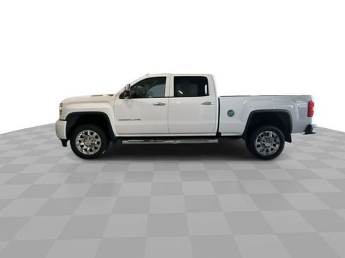 Certified 2019 GMC Sierra 2500 Denali image 5