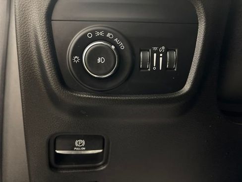 Used 2024 Jeep Grand Cherokee L Limited w/ Luxury Tech Group II AWD/4WD image 14