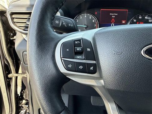 Used 2023 Ford Explorer XLT w/ Equipment Group 202A image 25