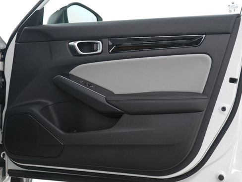 Used 2025 Honda Civic Sport Touring image 9