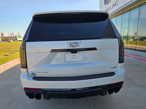 Used 2025 Cadillac Escalade V w/ LPO, Floor Liner Package AWD/4WD image 6